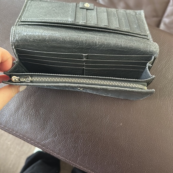 Grey balenciaga distressed wallet - Picture 3 of 7